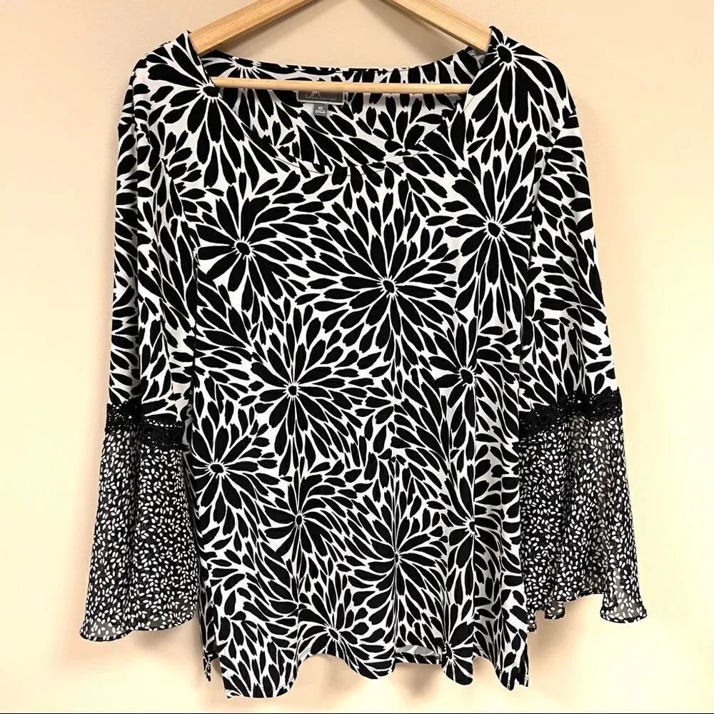 👠JM Collection black and white flower print top XL
